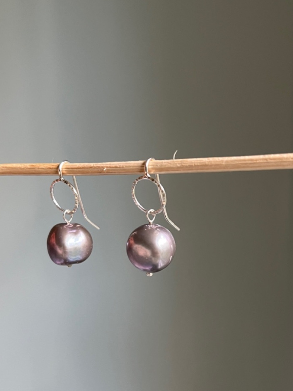 Dark Iridescent Pearls in Sterling Silver Earrings - Picture 5 of 7